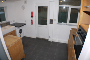 1_Fraser_Road_kitchen.png