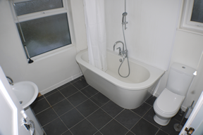 1_Fraser_road_bathroom_1.png