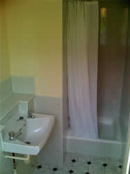 29_armitage_way_bathroom_1.png